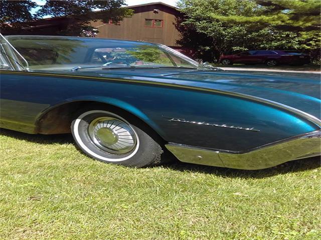 1961 Ford Thunderbird --