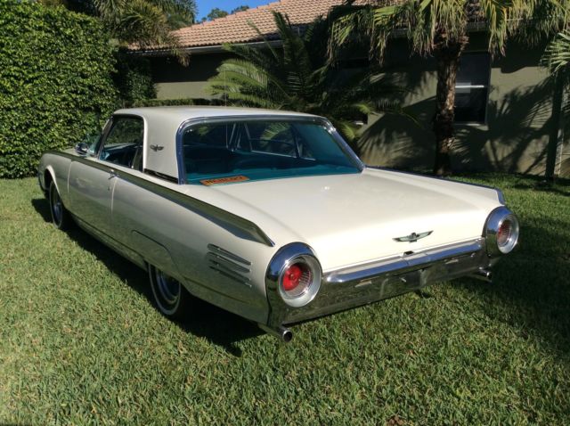 1961 Ford Thunderbird - photo 3