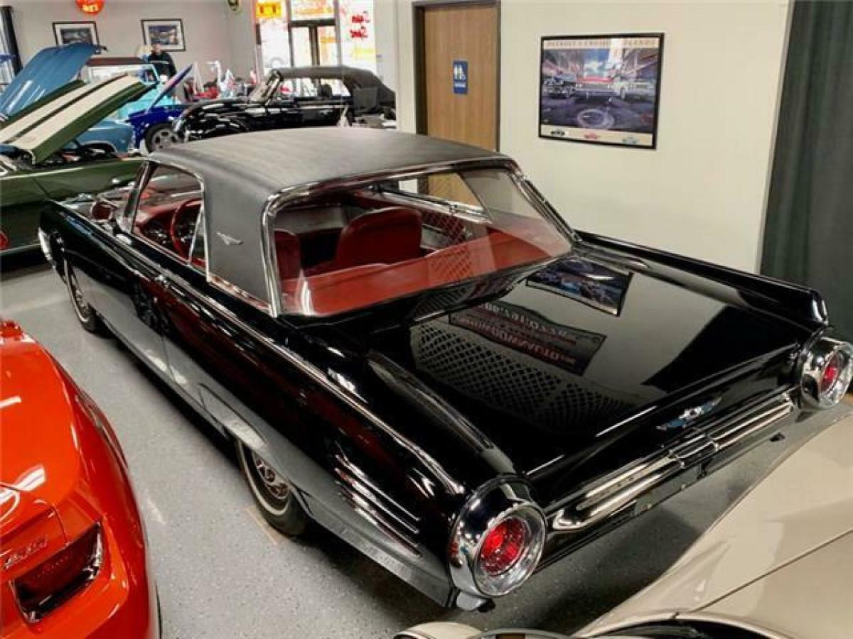 1961 Ford Thunderbird - photo 10