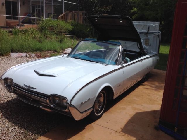 1961 Ford Thunderbird - photo 2