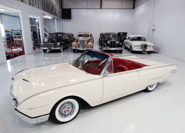 1961 Ford Thunderbird Convertible Amazing Show Restoration 390ci - photo 7