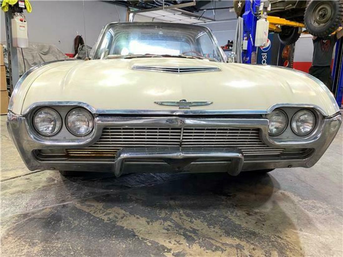 1961 Ford Thunderbird - photo 3