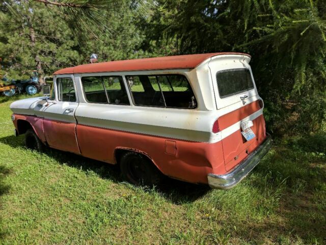 1961 GMC Suburban