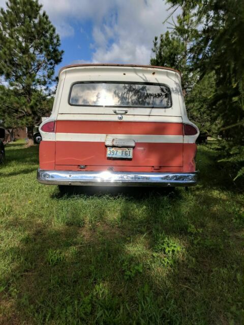 1961 GMC Suburban - photo 3