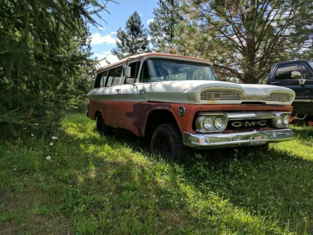 1961 GMC Suburban - photo 6