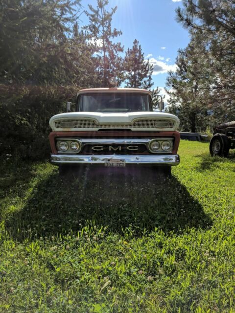 1961 GMC Suburban - photo 7