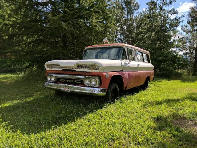 1961 GMC Suburban - photo 8