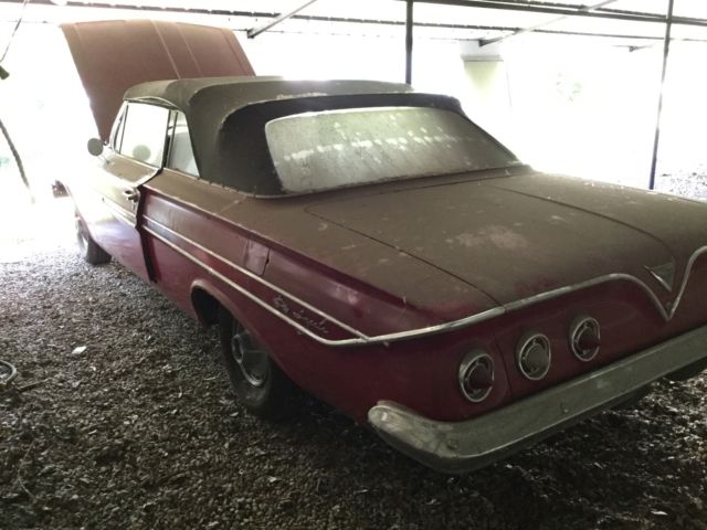 1961 Chevrolet Impala Convertible - photo 12