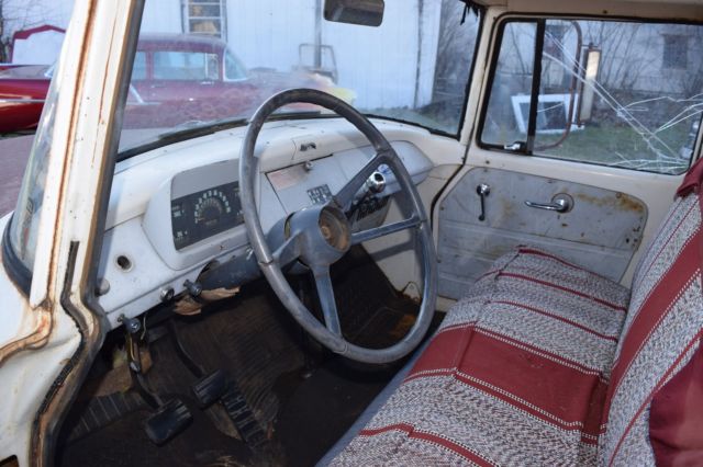 1961 International Harvester B-120 4 x 4 Pickup Truck - photo 10
