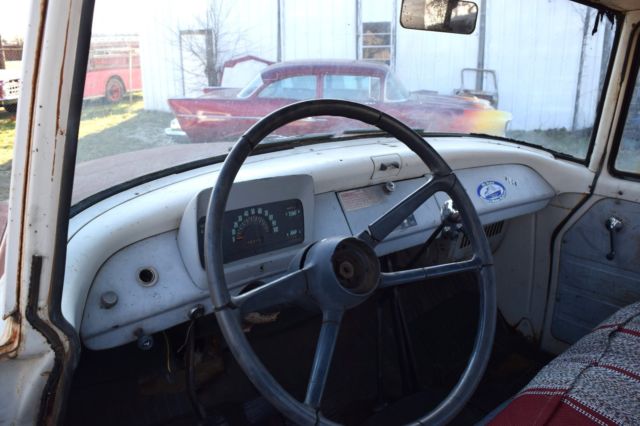 1961 International Harvester B-120 4 x 4 Pickup Truck - photo 11