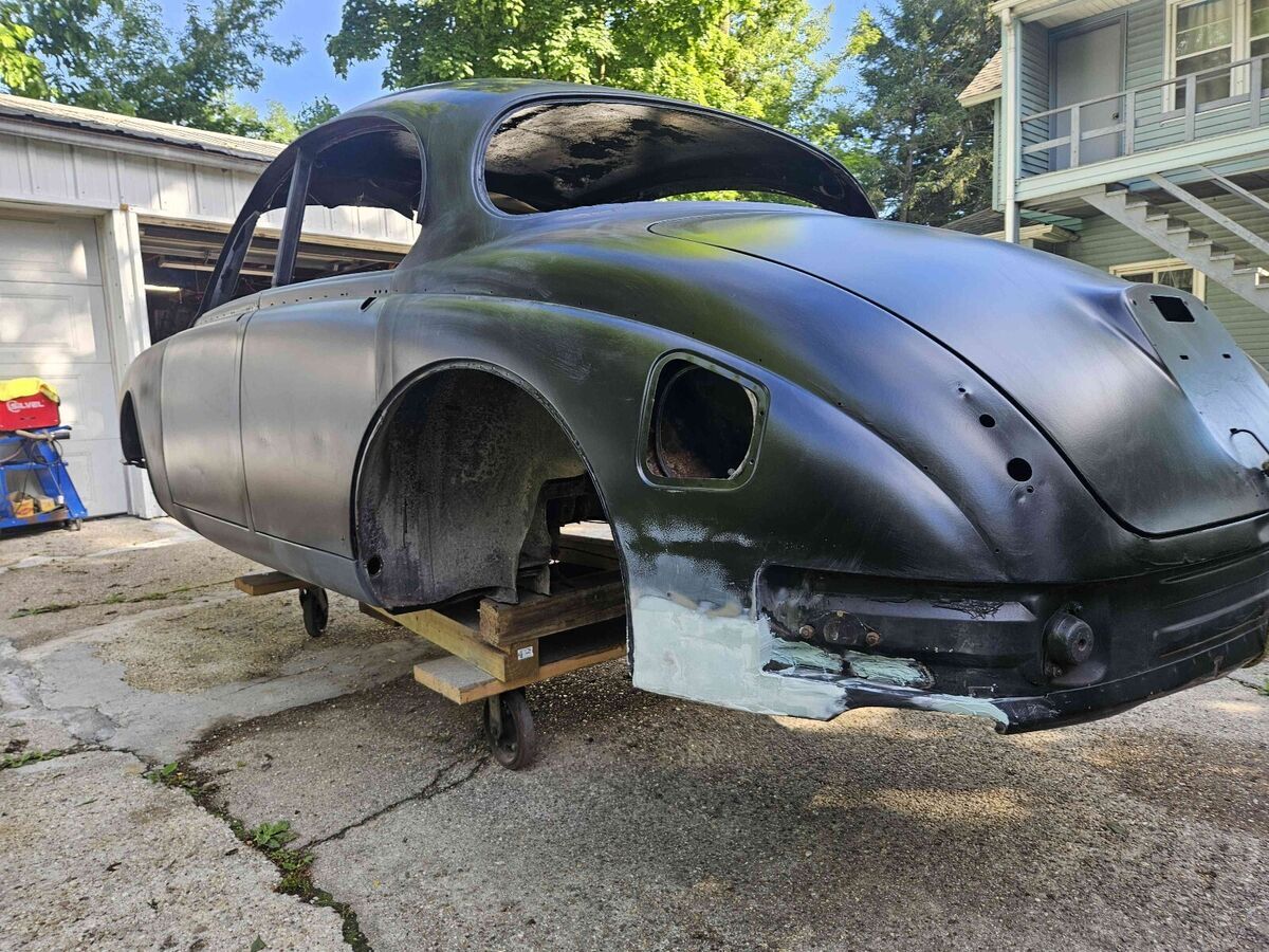 1961 Jaguar 3.8 Mk II sedan - photo 4