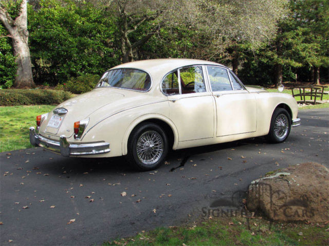 1961 Jaguar 3.8S - photo 3