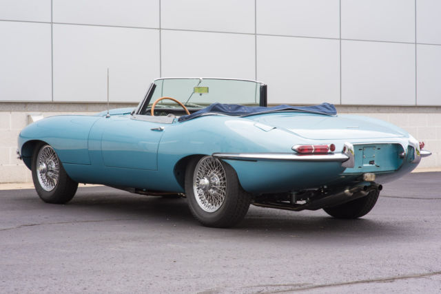 1961 Jaguar E-Type Roadster - photo 3