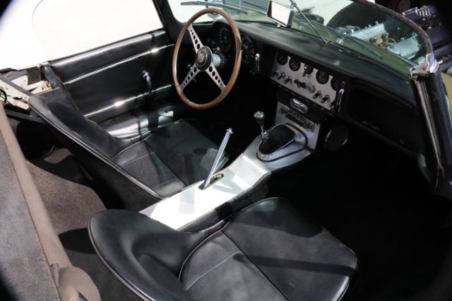 1961 Jaguar E-Type Roadster "Flat Floor" - photo 11