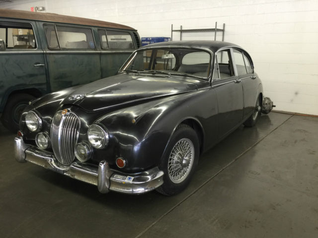 1961 Jaguar MK2 - photo 2