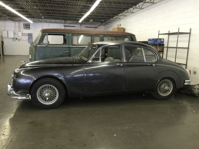 1961 Jaguar MK2 - photo 3