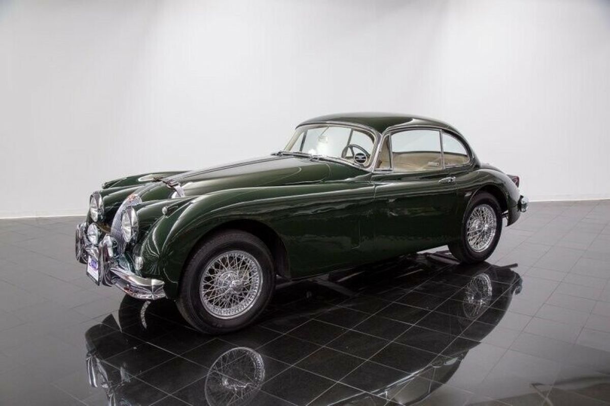1961 Jaguar XK150 3.8L 4 Speed Manual 3.8L DOHC Inline 6 1961 Jaguar XK150 3.8L