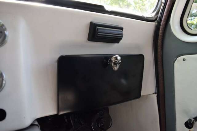 1961 Jeep Jeepster - photo 13