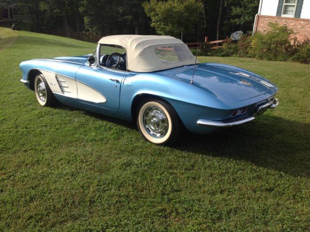1961 Chevrolet Corvette Base Convertible 2-Door - photo 4