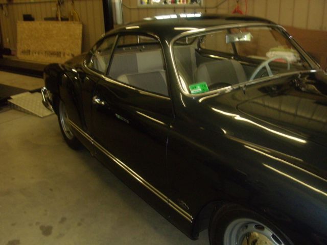 1961 Volkswagen Karmann Ghia 2 DOOR - photo 3
