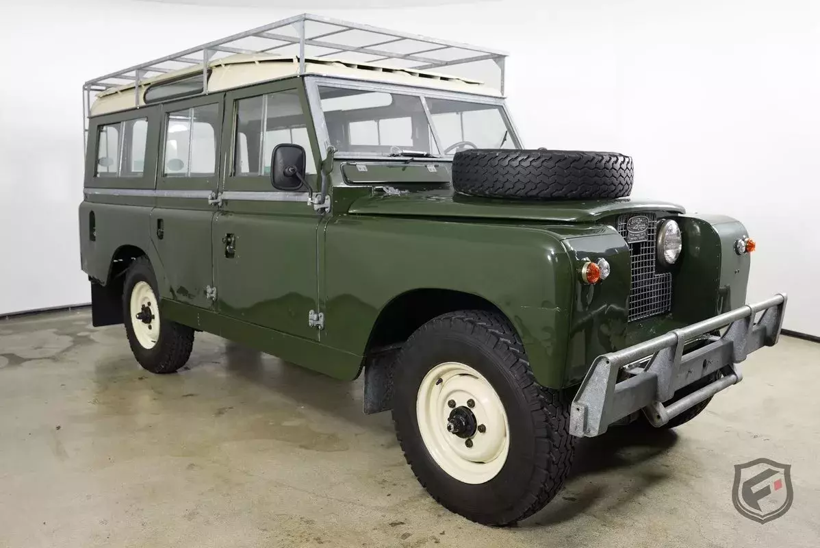 1961 Land Rover 109 Series II 96231 Miles Green SUV 2.25 Liter 1961 Land Rover 109 Series II