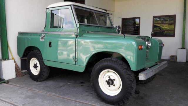 1961 Land Rover Defender Series 2 (1958-61 model) 1961 Land Rover Defender