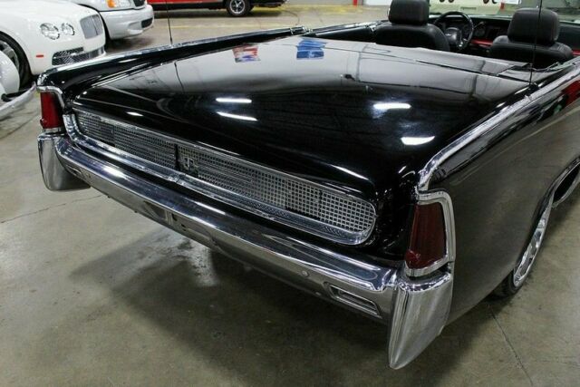 1961 Lincoln Continental - photo 11