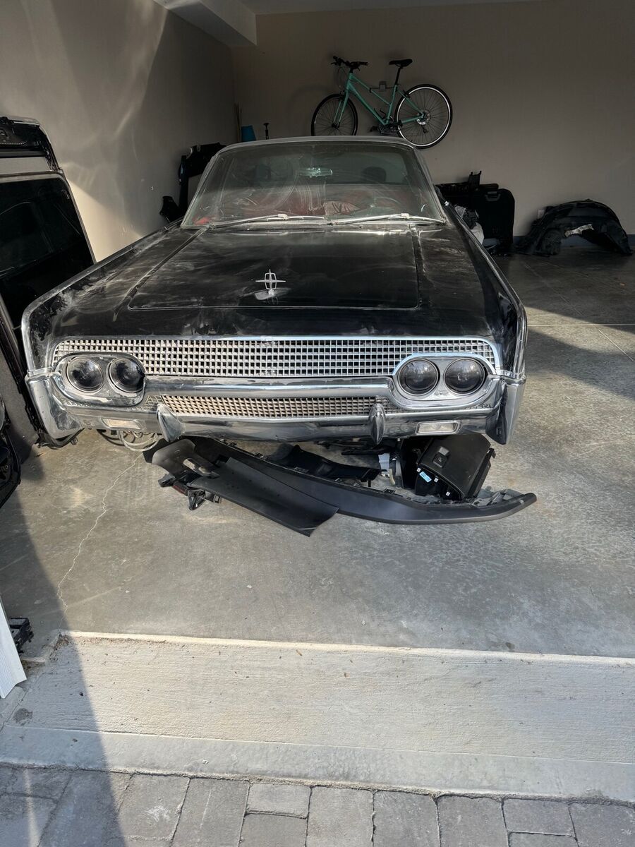 1961 Lincoln Continental - photo 2