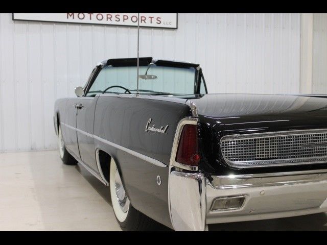1961 Lincoln Continental Convertible - photo 11