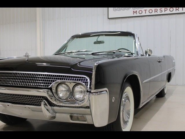 1961 Lincoln Continental Convertible - photo 5