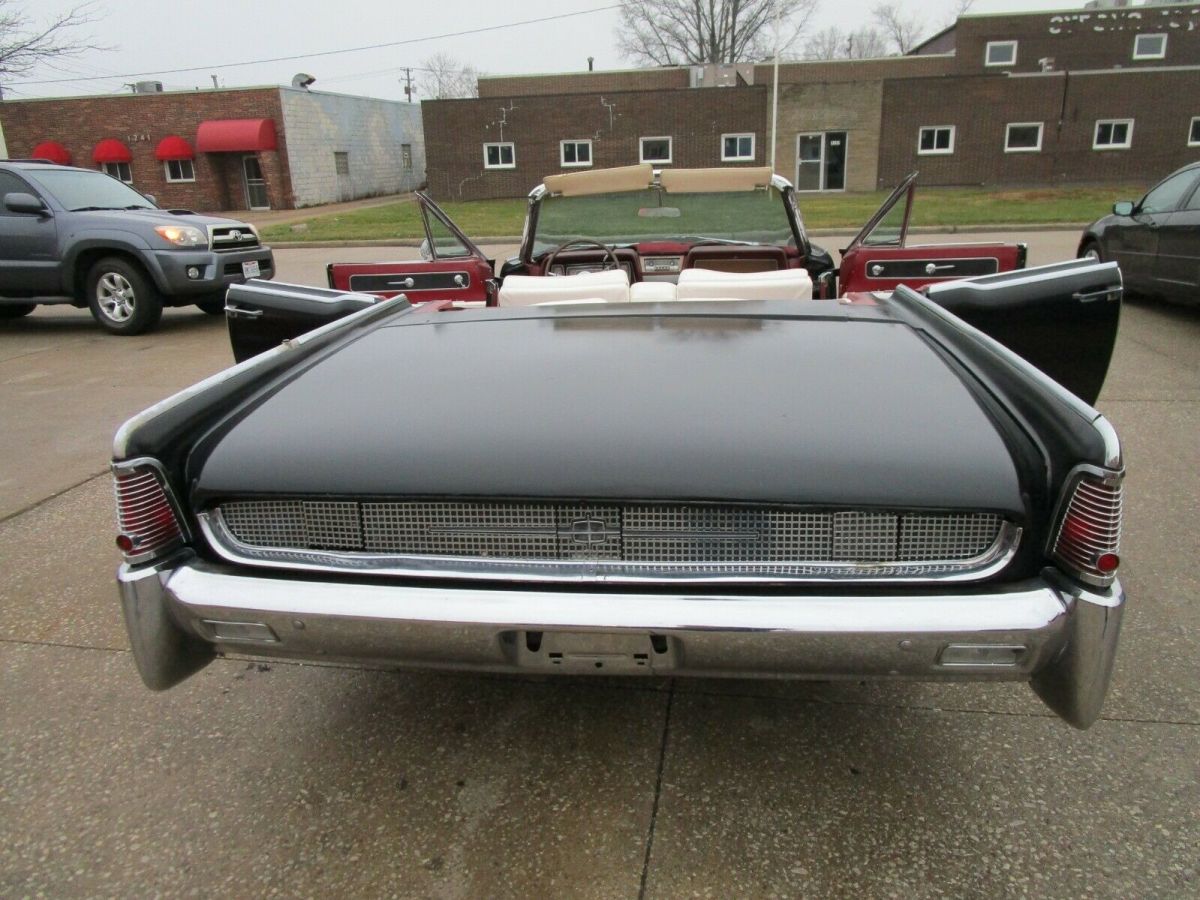 1961 Lincoln Continental NO RESERVE AUCTION - LAST HIGHEST BIDDER WINS CAR! - photo 5