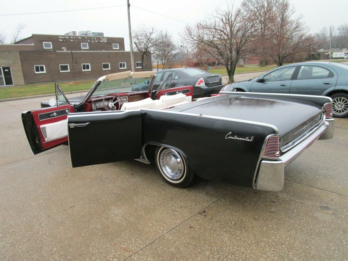 1961 Lincoln Continental NO RESERVE AUCTION - LAST HIGHEST BIDDER WINS CAR! - photo 7