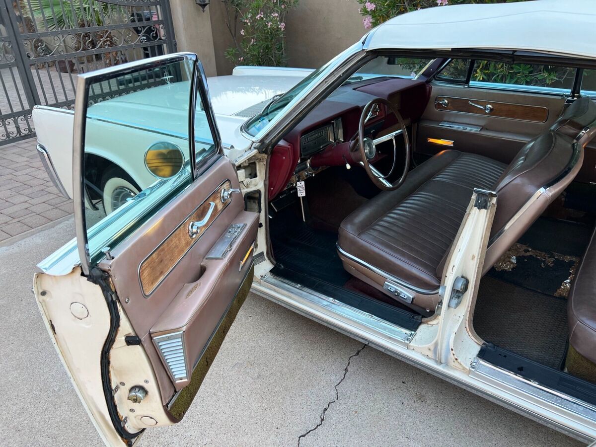 1961 Lincoln Continental Convertible - photo 10