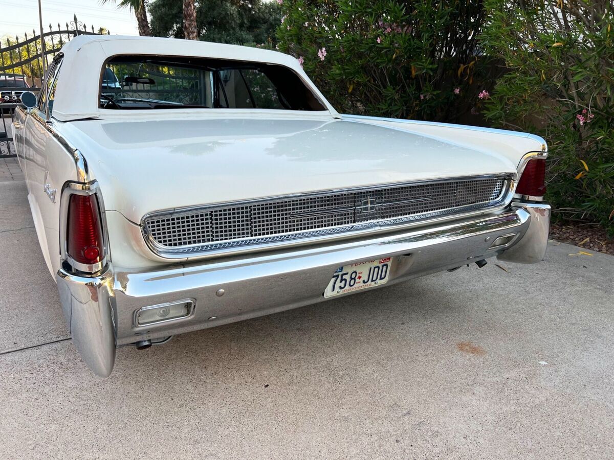 1961 Lincoln Continental Convertible - photo 8
