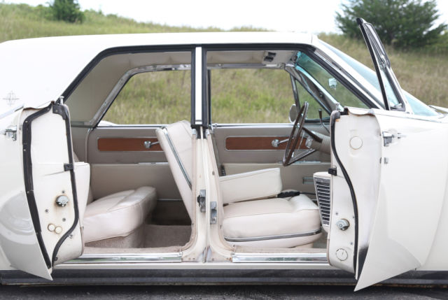 1961 Lincoln Continental - photo 12