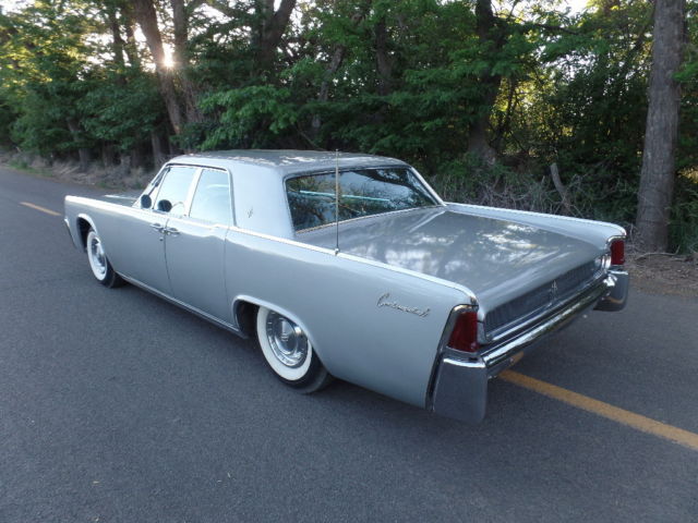 1961 Lincoln Continental Suicide door sedan - photo 4