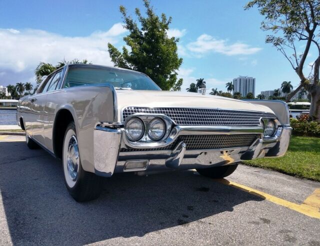 1961 Lincoln Continental - photo 3