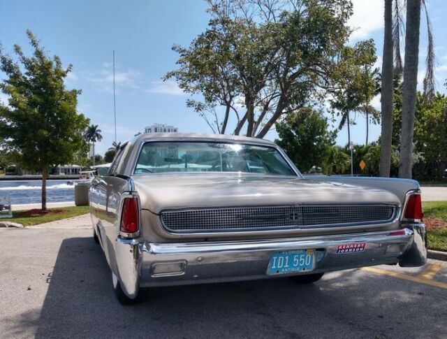 1961 Lincoln Continental - photo 5
