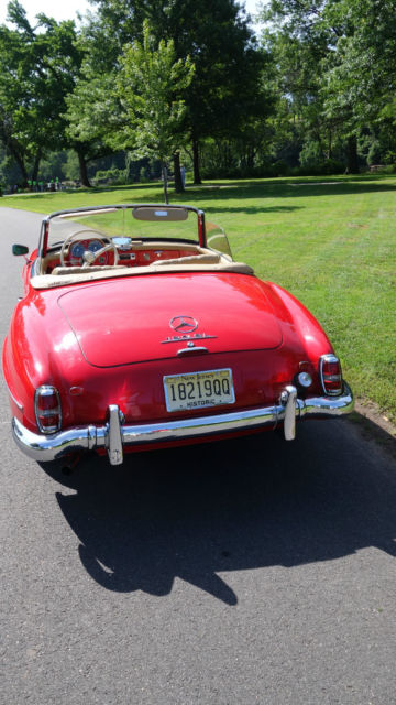 1961 Mercedes-Benz SL-Class 190-SL Convertible, includes hardtop - photo 10