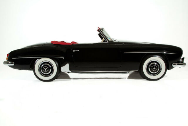 1961 Mercedes-Benz 190-Series Black Gorgeous Red Leather - photo 4