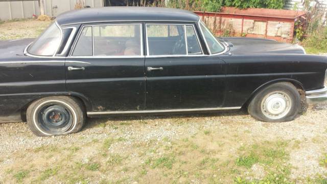 1961 Mercedes-Benz 200-Series - photo 3