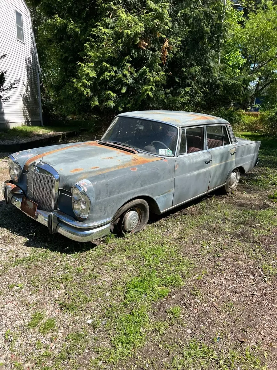 1961 Mercedes-Benz 220 S Grey 1961 Mercedes-Benz 220 S