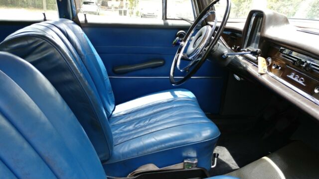 1961 Mercedes-Benz 200-Series 220b - photo 11
