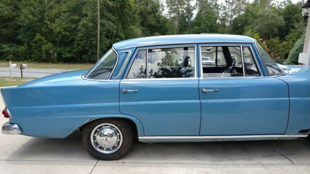 1961 Mercedes-Benz 200-Series 220b - photo 4