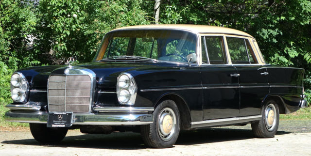 1961 Mercedes Benz 220SB Fintail Heckflosse A/C 6 cyl Manual 4 speed NICE 1961 Mercedes-Benz 200-Series