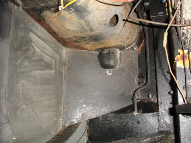 1961 MG MGA leather black/white piping - photo 6