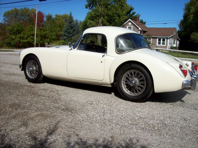 1961 MG MGA 2 DOOR - photo 3