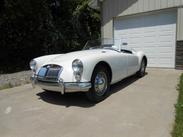 1961 MGA Roadster car auto 1961 MG MGA