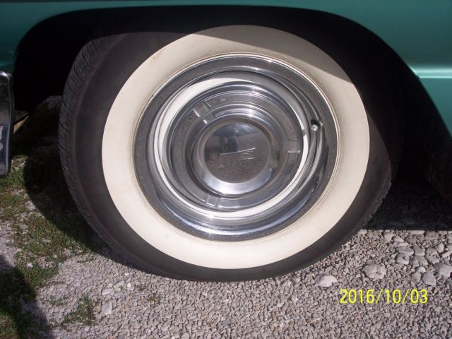 1961 Oldsmobile Eighty-Eight 4 door hardtop - photo 2