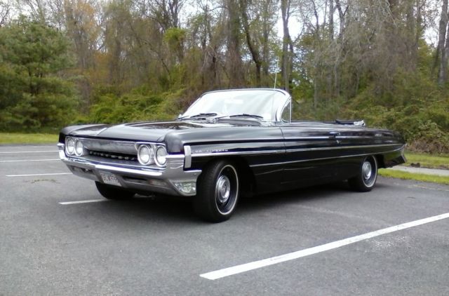 1961 Oldsmobile Eighty-Eight Dynamic - photo 2